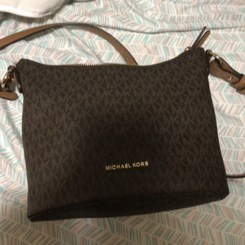 Michael Kors Purse - Picture 1 of 2